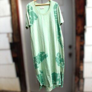 UO Tie-Dye Midi T-Shirt Dress L